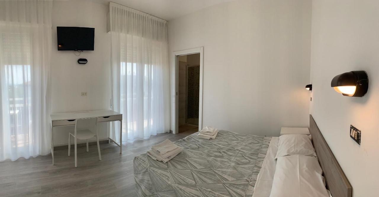 Hotel Laika ริมินี ภายนอก รูปภาพ