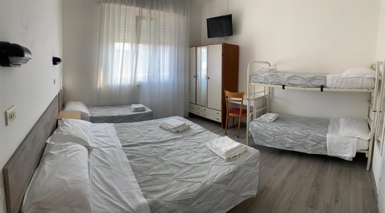 Hotel Laika ริมินี ภายนอก รูปภาพ