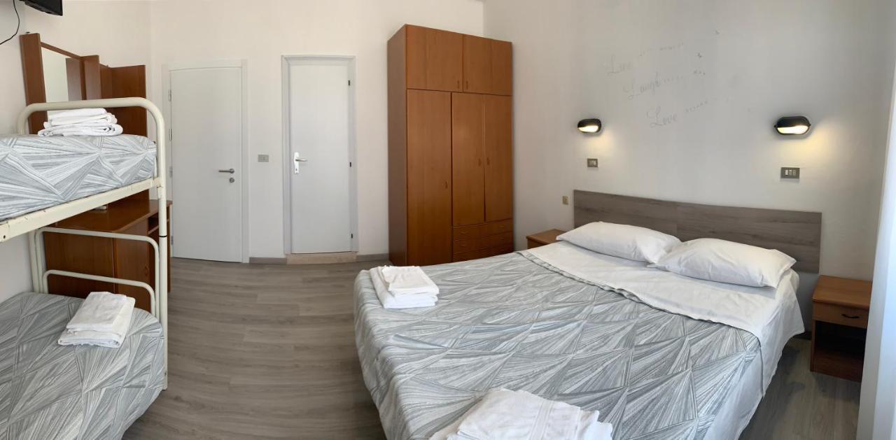 Hotel Laika ริมินี ภายนอก รูปภาพ